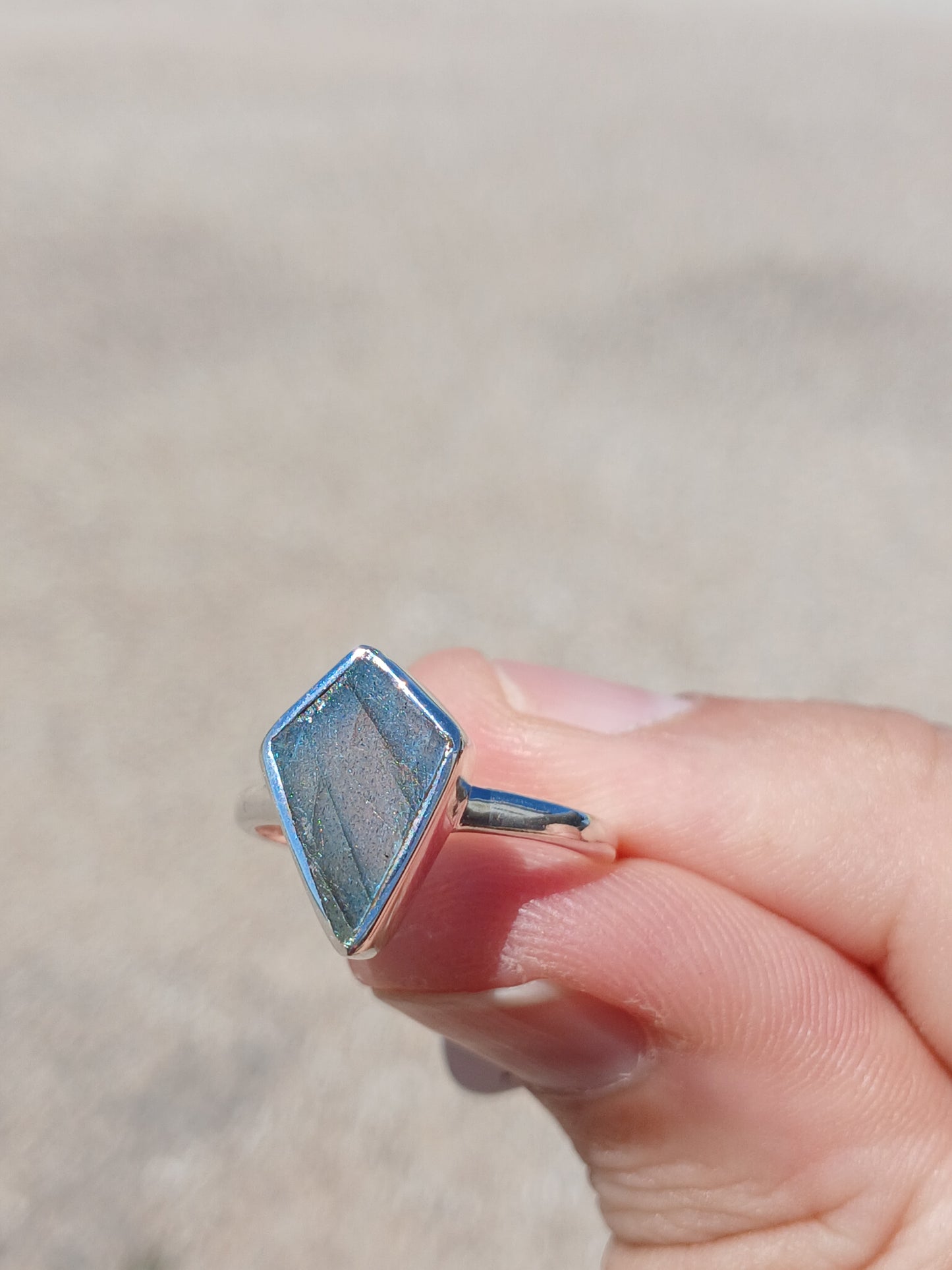 .925 Sterling Silver Canadian Labradorite -Green Flash- Shield Ring