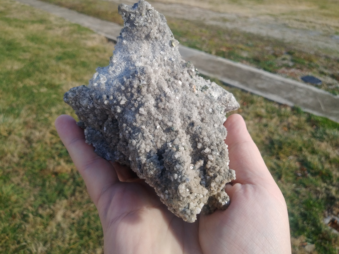 Dolomite, Galena, Chalcopyrite, and Minor Dickite