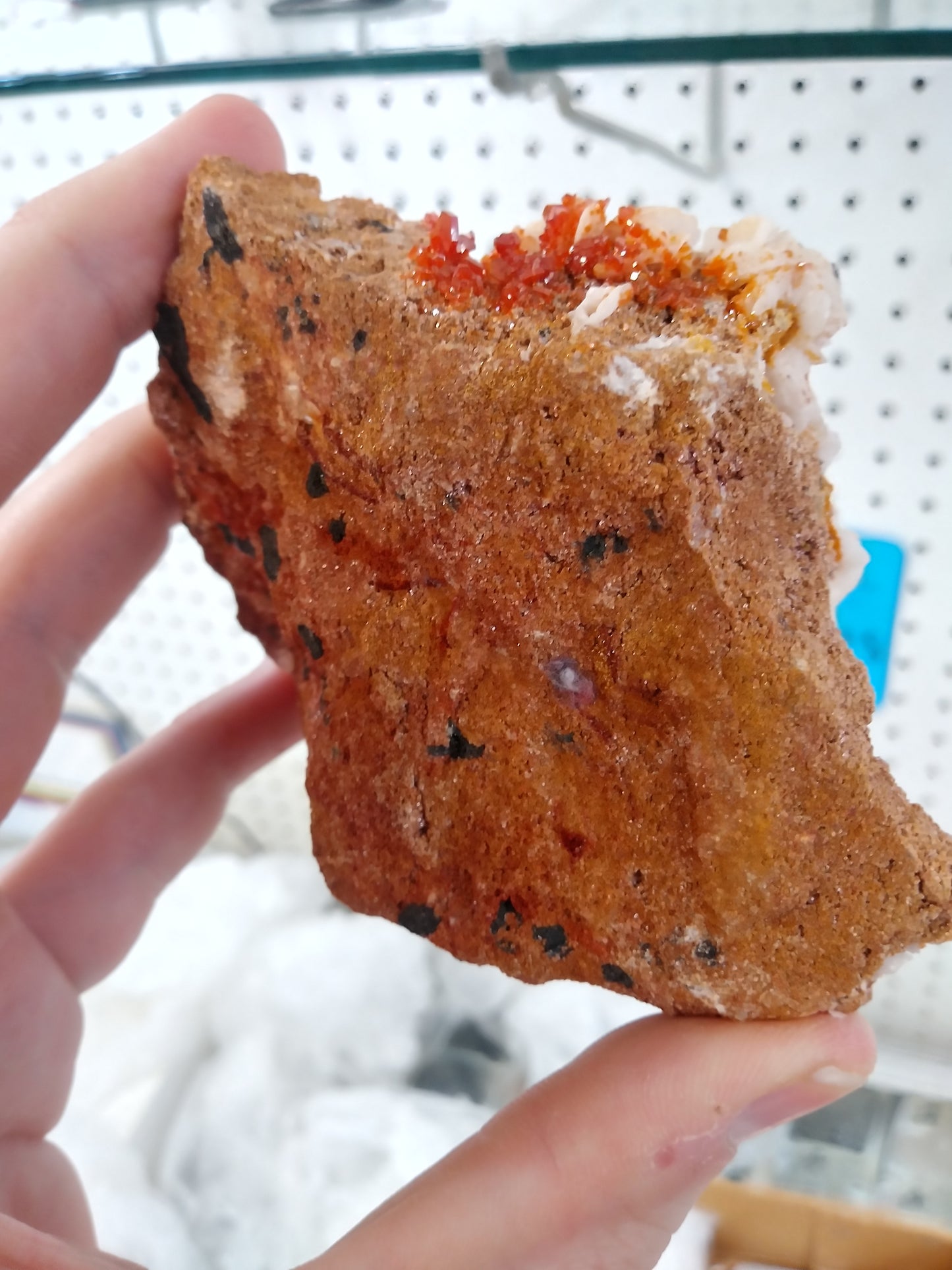 Vanadinite on Barite