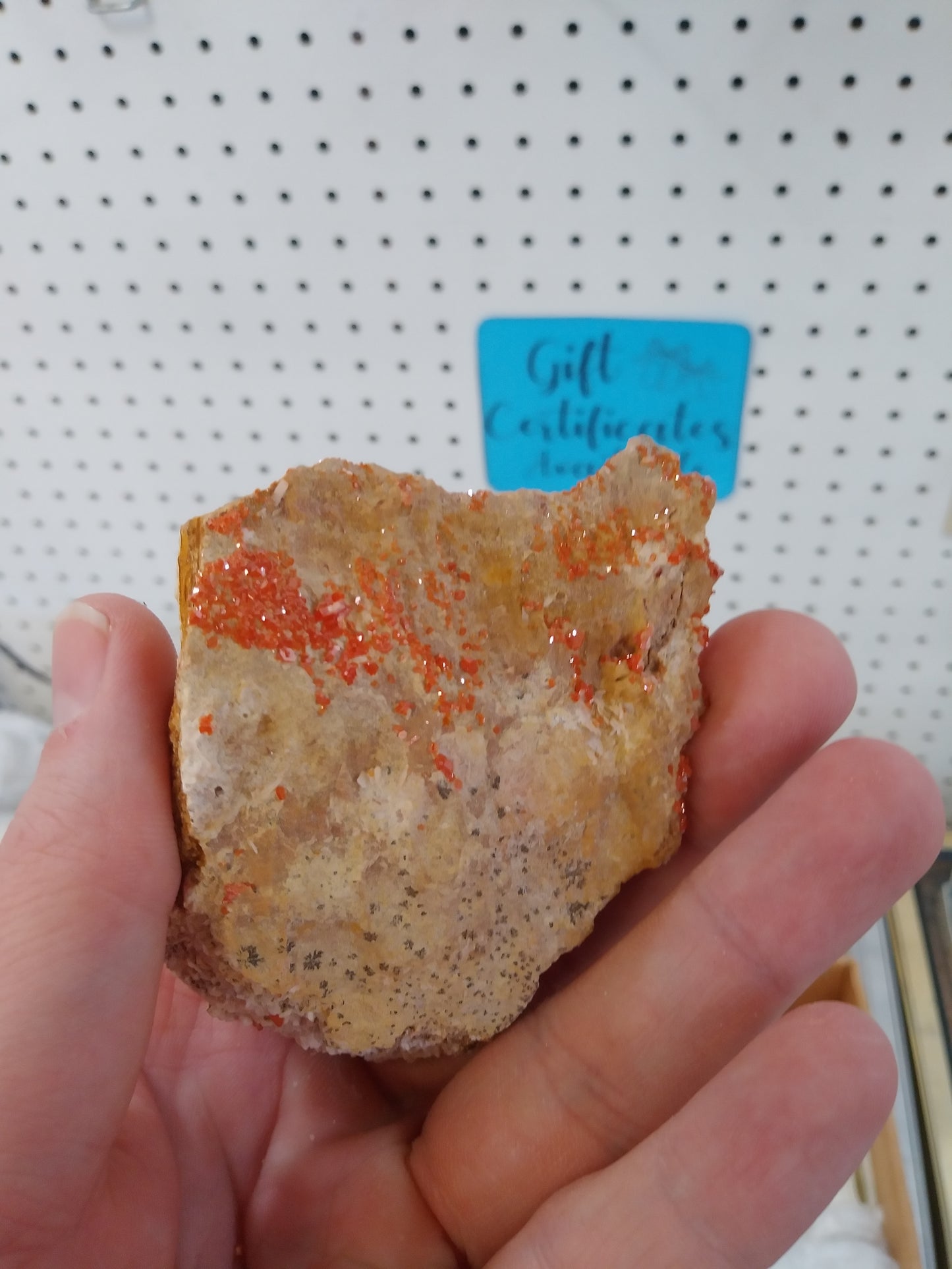 Vanadinite on Barite