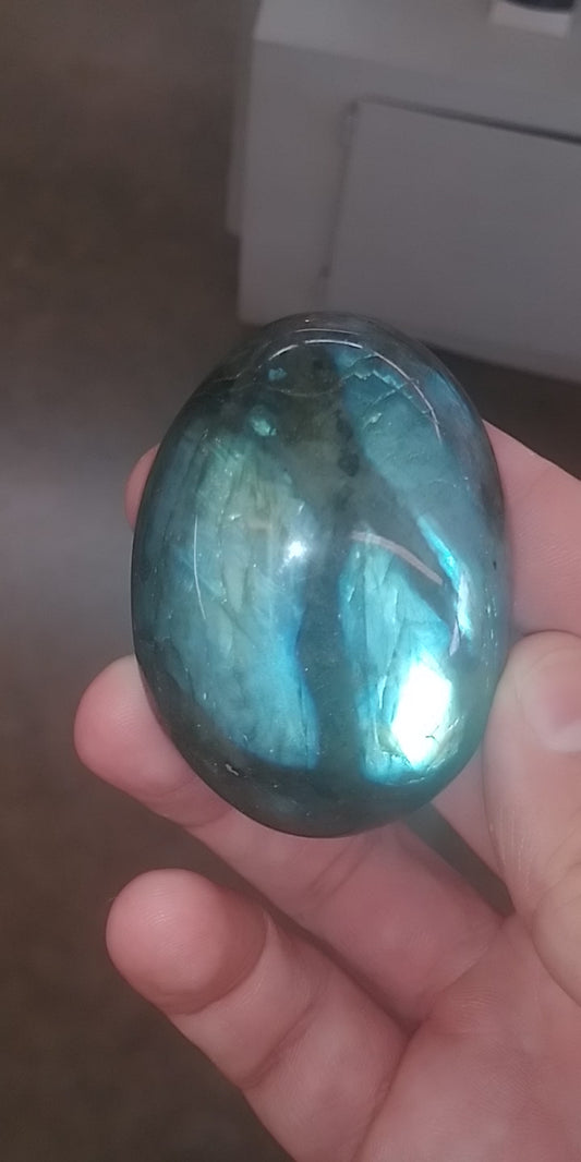 Labradorite Palmstone