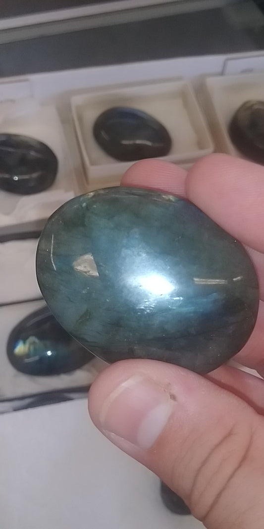 Labradorite Palmstone