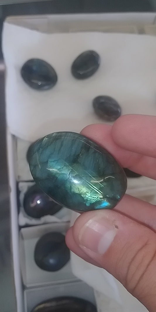 Labradorite Palmstone