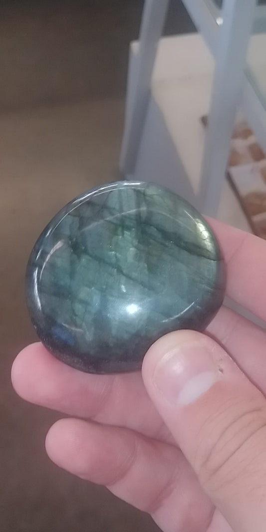 Labradorite Palmstone