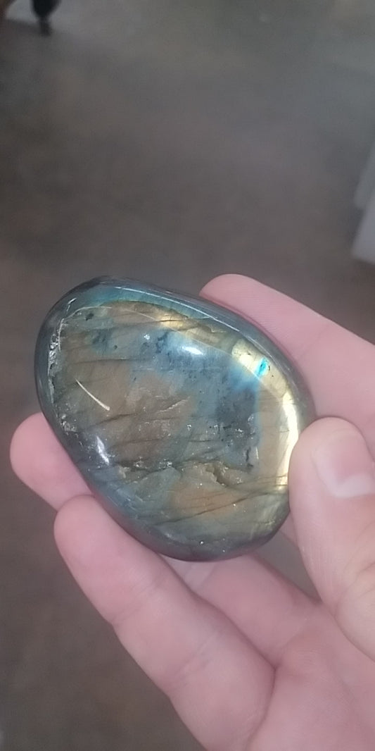 Labradorite Palmstone