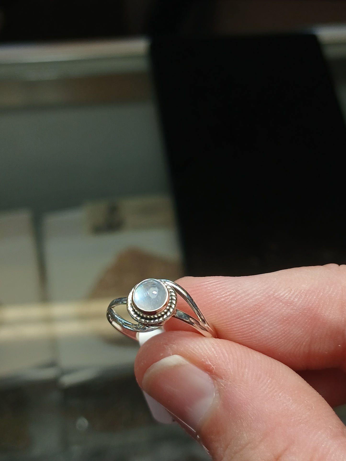 .925 Sterling Silver "Rainbow Moonstone" Ring - Silver Flash-