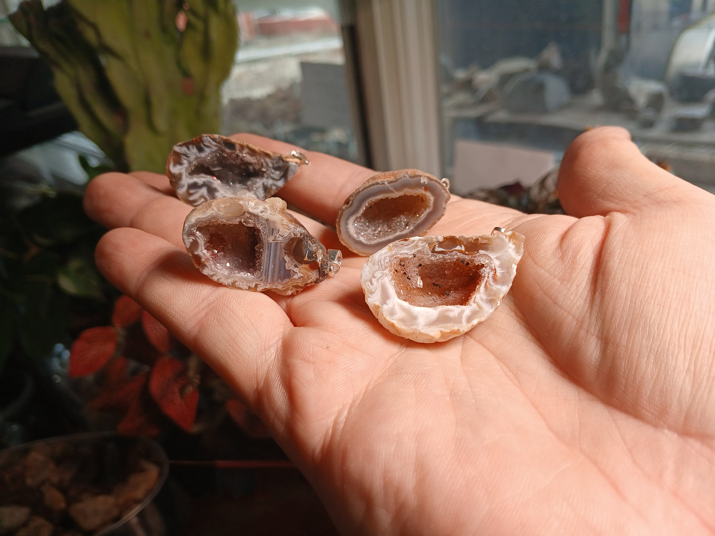 Geode Half Pendant - Corded