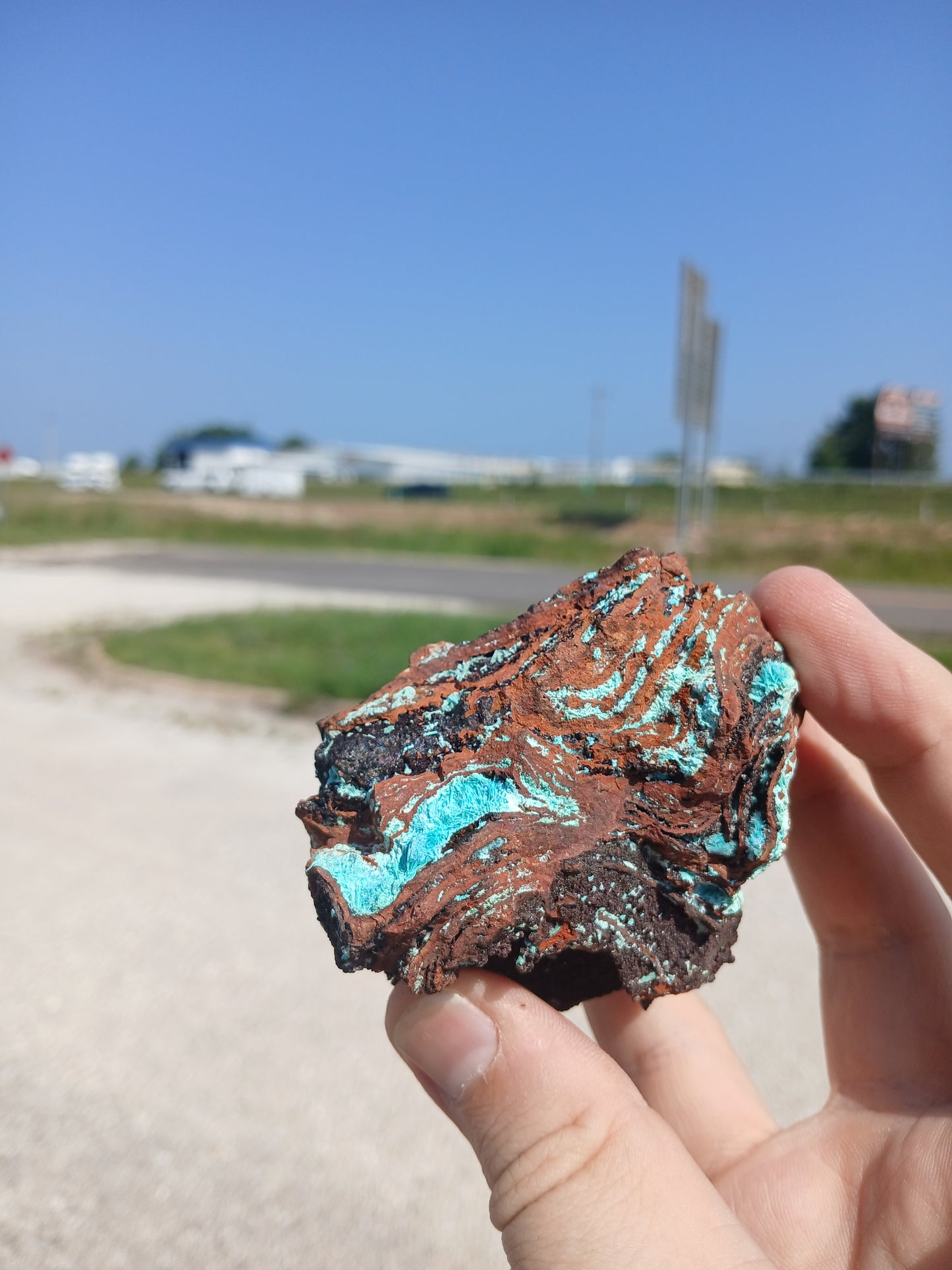 Aurichalcite on Limonite