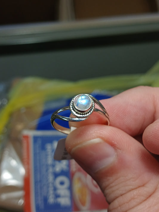 .925 Sterling Silver "Rainbow Moonstone" Ring - Blue Flash-