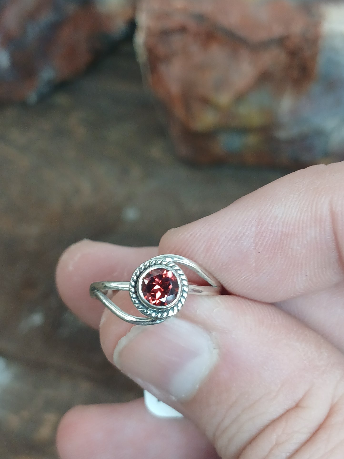 .925 Sterling Silver Garnet Ring - Faceted