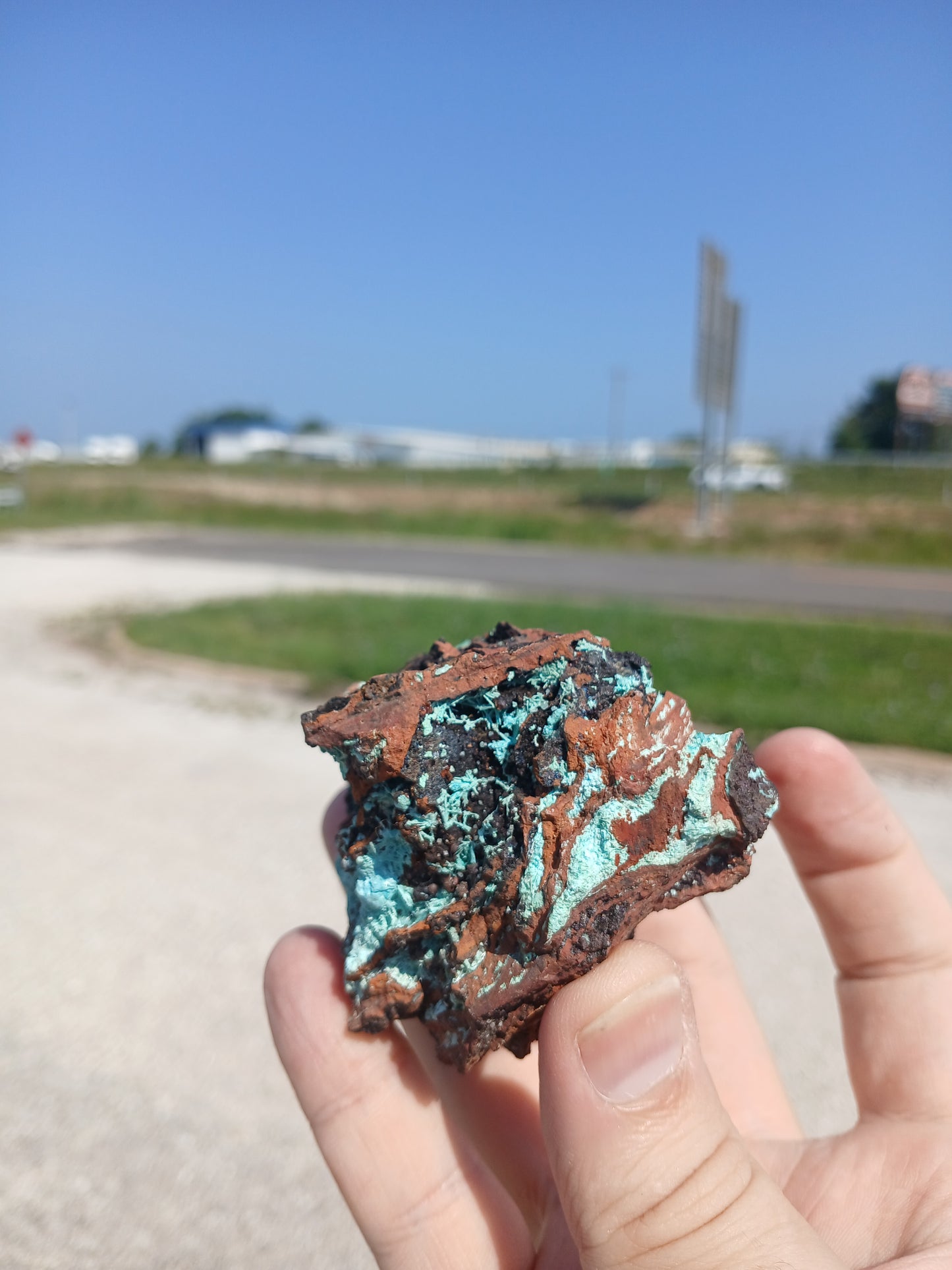 Aurichalcite on Limonite