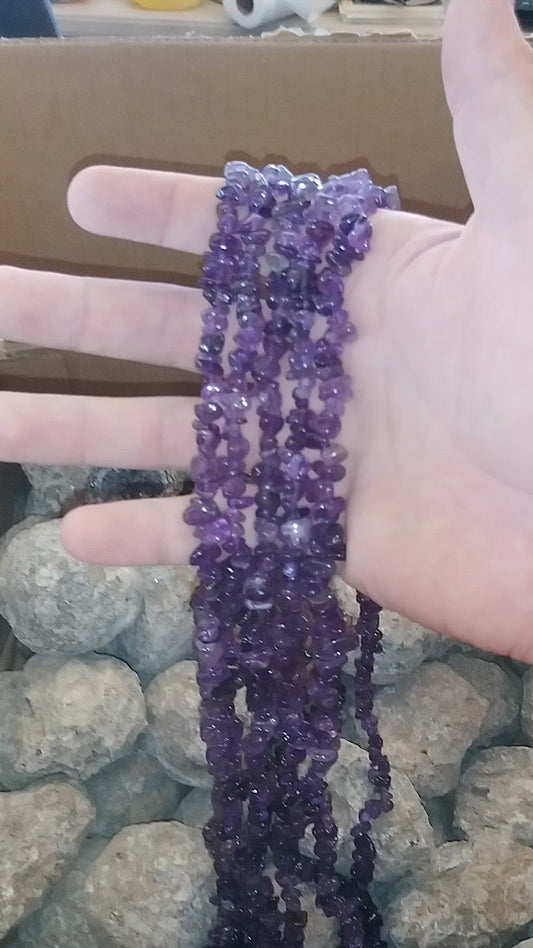 30-32 in Amethyst Chip Bead Necklace