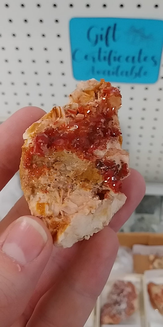 Vanadinite on Barite